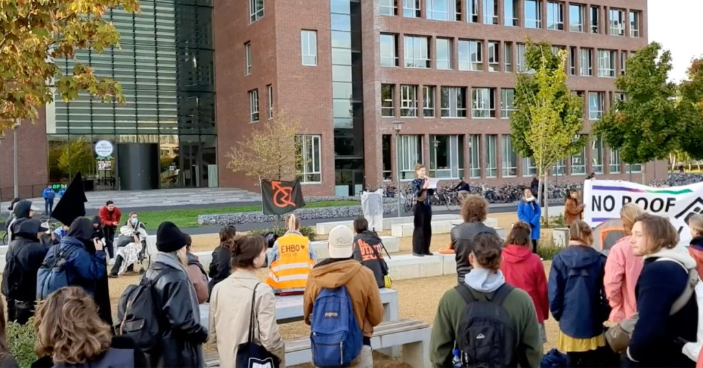 Housing protest on campus